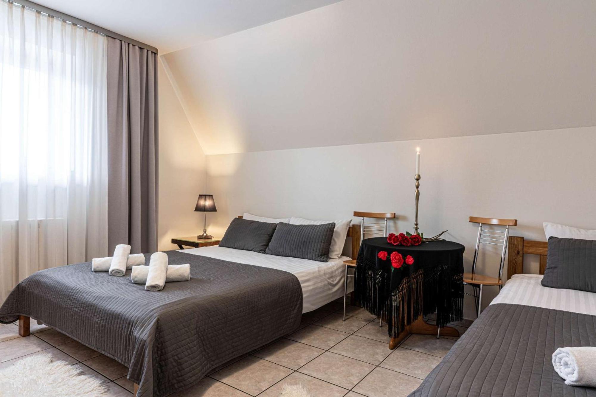 Liberta Inn - Pokoje Goscinne Zakopane Buitenkant foto